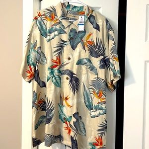 Men’s NWT Tommy Bahama button up shirt